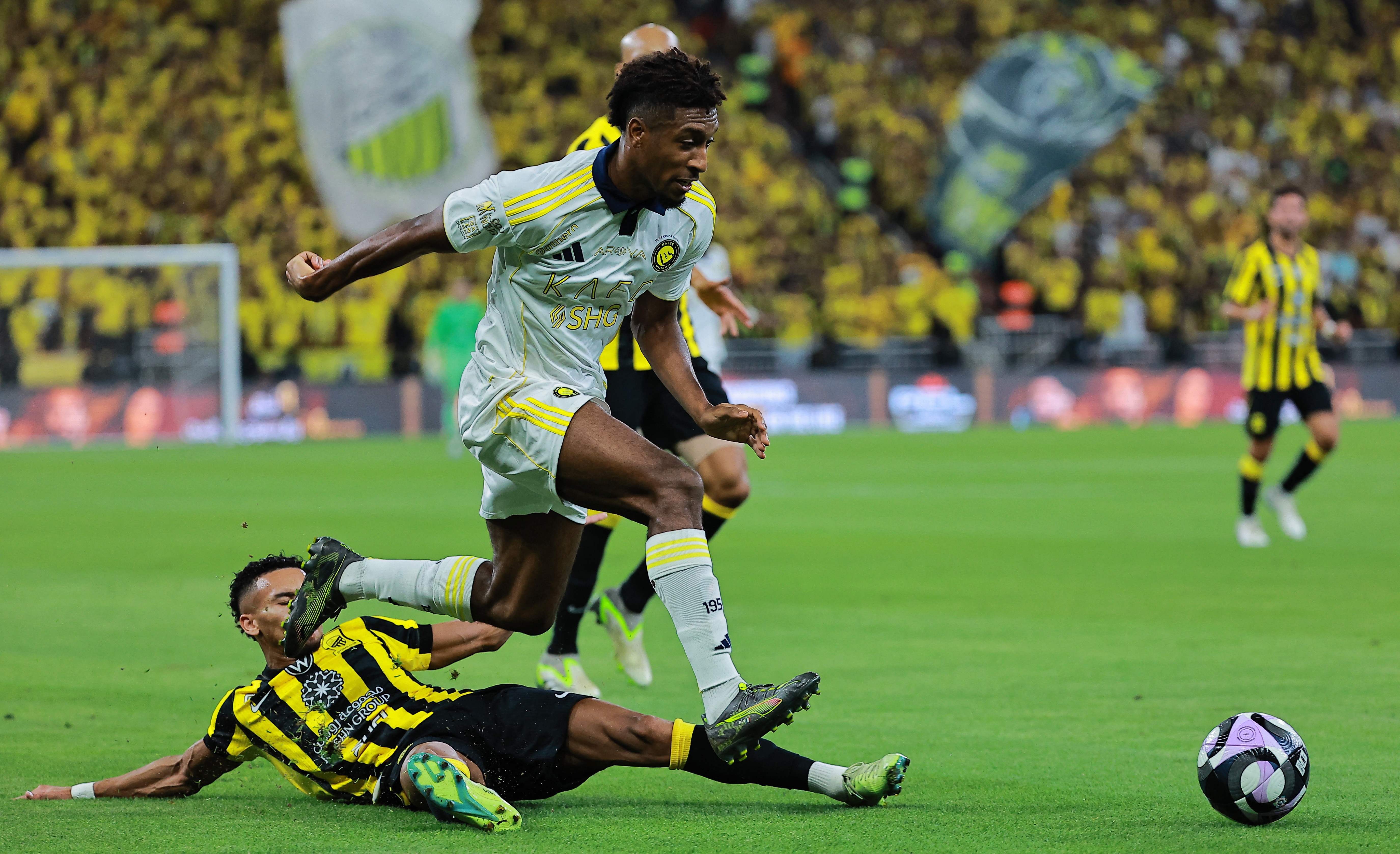 PA视讯官网-沙特媒体：科曼希望参加对吉达联合的比赛，但仍需队医评估